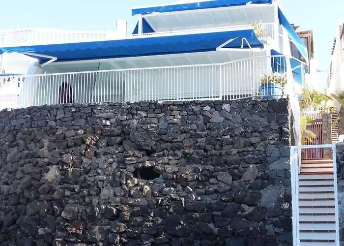 Sea Front Caleton Semesterbostad *